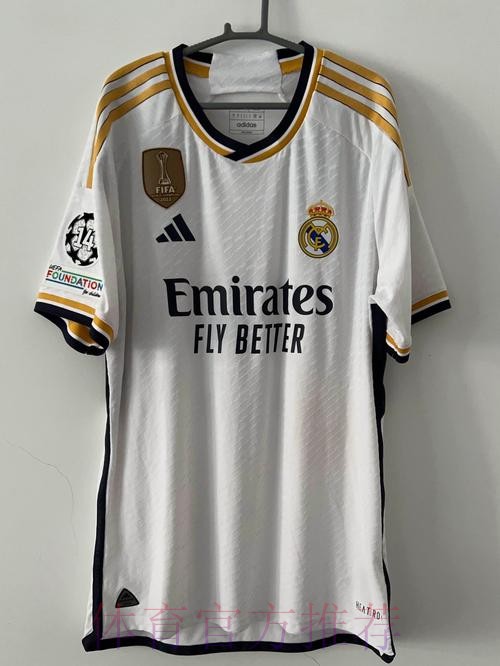 马卡：皇马冠军版口罩已经开始销售 每个8.95欧